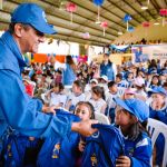 Jornada de entrega de kits escolares