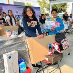 Los beneficiarios, niños y jóvenes de la comunidad, recibieron de dotación un escritorio, una silla ergonómica y lámpara para escritorio que les permitirán realizar sus tareas y proyectos de manera más cómoda y eficiente.