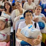 Beneficiadas reciben mercados para su hogar