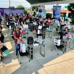 La Fundación en México llevó a cabo la entrega de calzado, mochilas escolares y mobiliario a 50 familias de escasos recursos de Coyotepec, Estado de México.