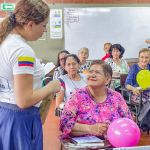 Adultos mayores en Pereira, Risaralda comprometidos y motivados en su proceso de aprendizaje