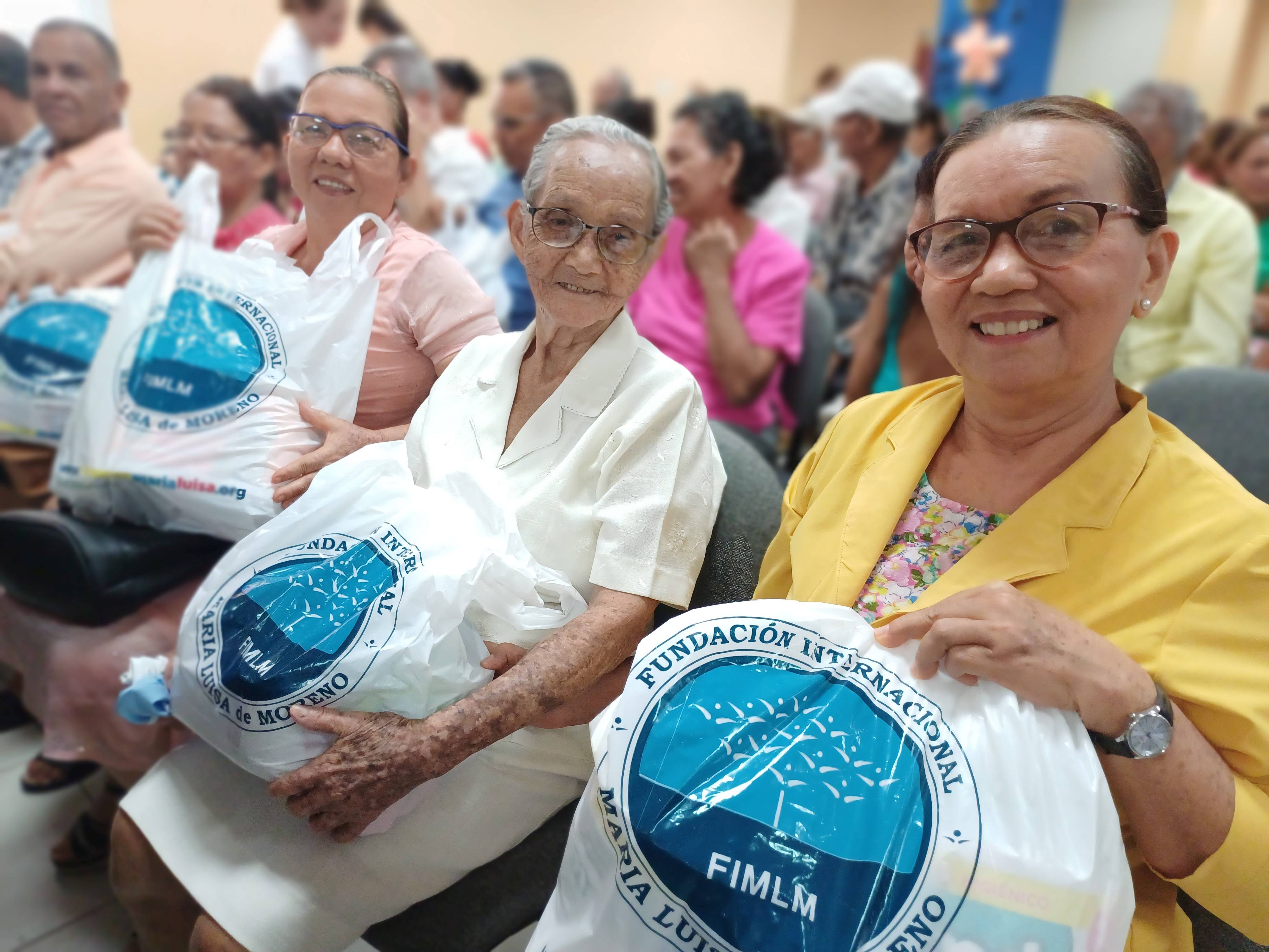 personas-mayores-y-personas-en-condicion-de-discapacidad-de-la-ciudad-de-monteria-recibieron-ayudas-y-vivieron-una-tarde-de-valores