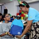 Entrega de Kits escolares y educación ambiental en Cali