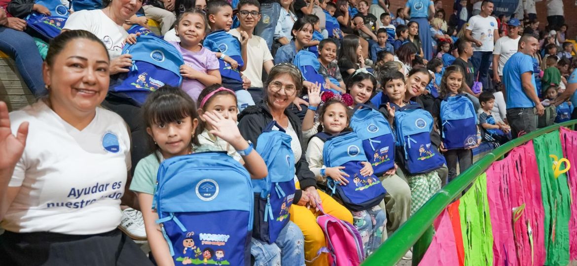 En el municipio de Pereira, Risaralda, 760 niños recibieron kits escolares con grandes enseñanzas