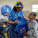 Entrega de kits ecolares en el centro del Valle del Cauca