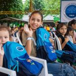 La Fundación entregó kits escolares llenos de materiales esenciales, demostrando que cada pequeño detalle cuenta en el camino del aprendizaje.