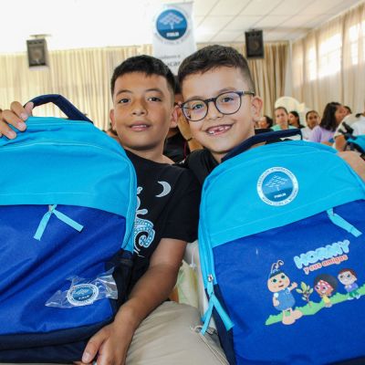 Entrega de kits escolares en el Municipio de Supía, Caldas