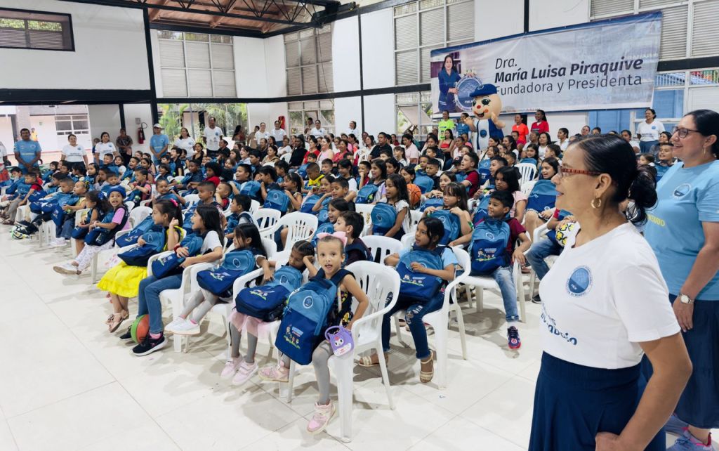 Niños de San José del Guaviare aprenden sobre el cuidado del medio ambiente y reciben kits escolares