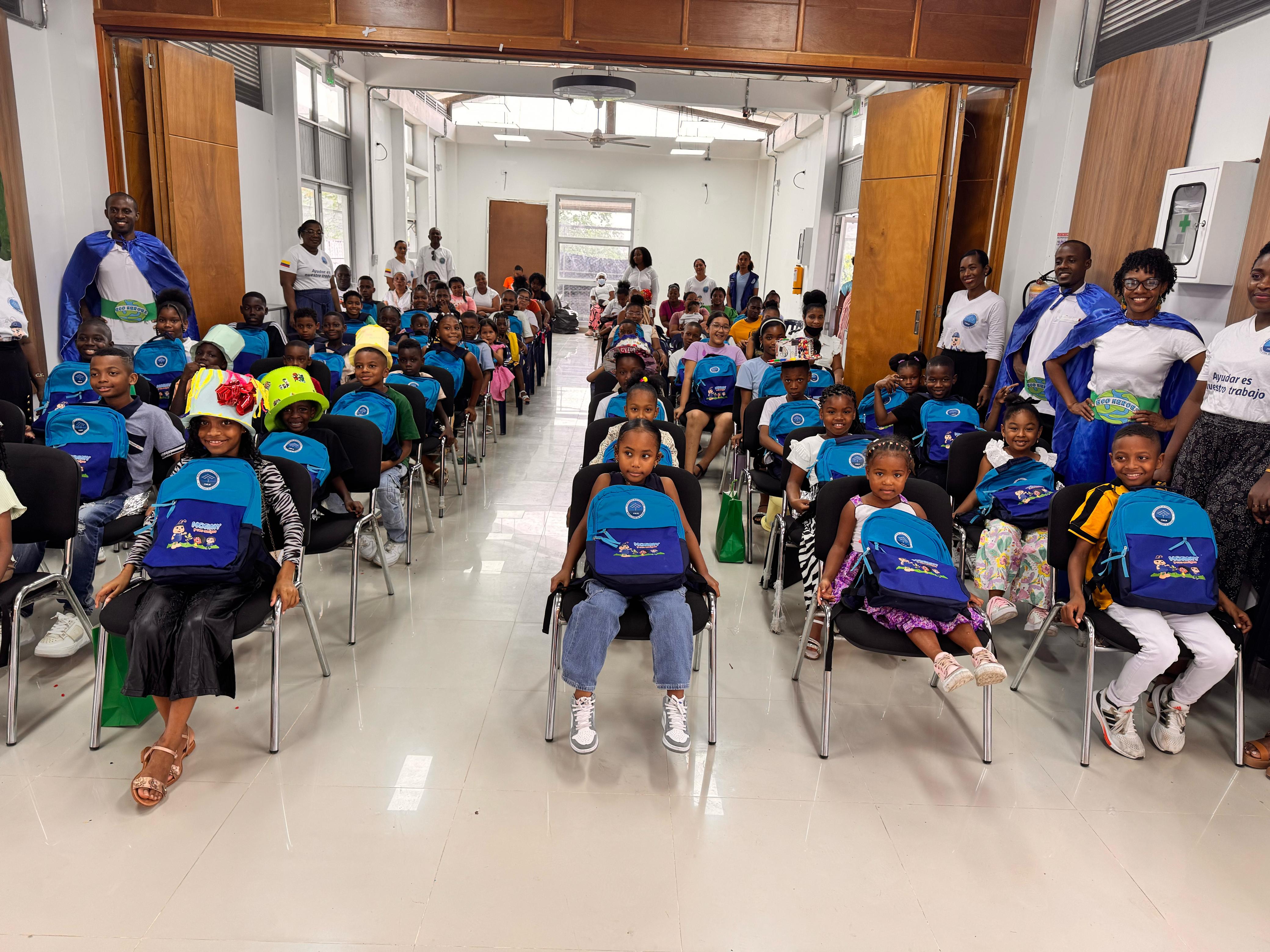 jornada-de-entrega-de-utiles-escolares-en-istmina