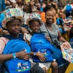590 niños reciben kits escolares y aprenden a cuidar el planeta