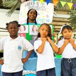 Niños mostrando emociones con sus rostros