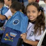Jornada de entrega de kits escolares