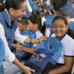 Jornada de entrega de kits escolares