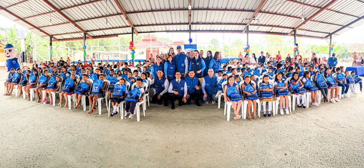 Jornada entrega de kits escolares Santo domingo