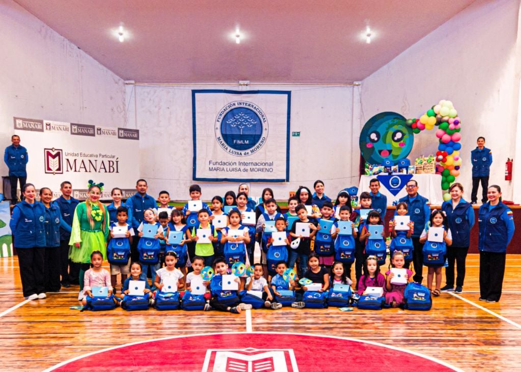Jornada de entrega de útiles escolares