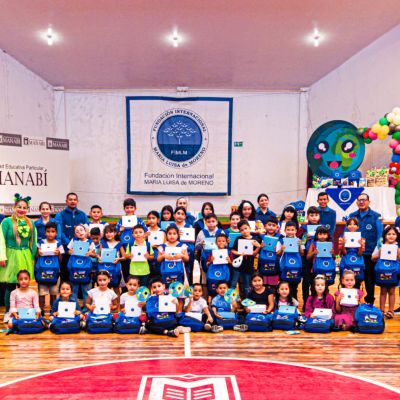 Jornada de entrega de útiles escolares