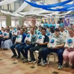 Los beneficiarios junto con el equipo de voluntariado de la Fundación posan al finalizar la jornada