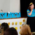 Voluntaria realiza sensibilización de valores durante la jornada
