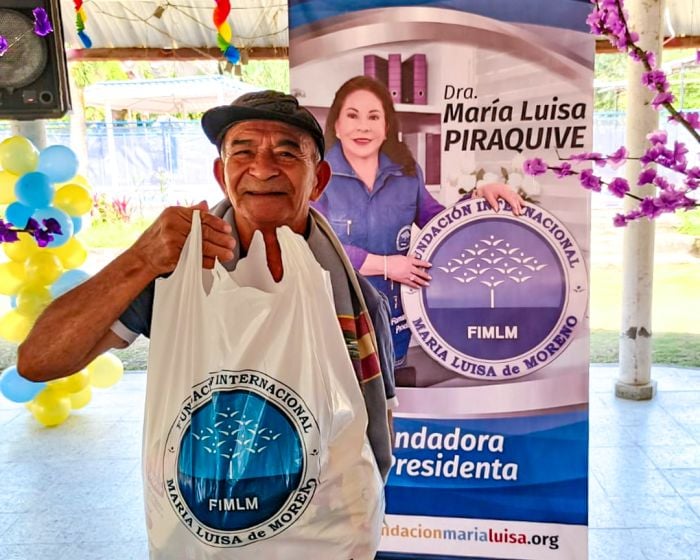 Los beneficiarios recibieron con gratitud los mercados entregados en Lejanías, fortaleciendo el sentido de unión comunitaria.