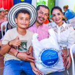Cada familia recibió un mercado con productos de la canasta básica, un alivio significativo para sus hogares.