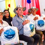 Los adultos mayores participaron con entusiasmo en la jornada, disfrutando de un ambiente de integración y solidaridad.