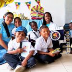 Niños con sus fotos