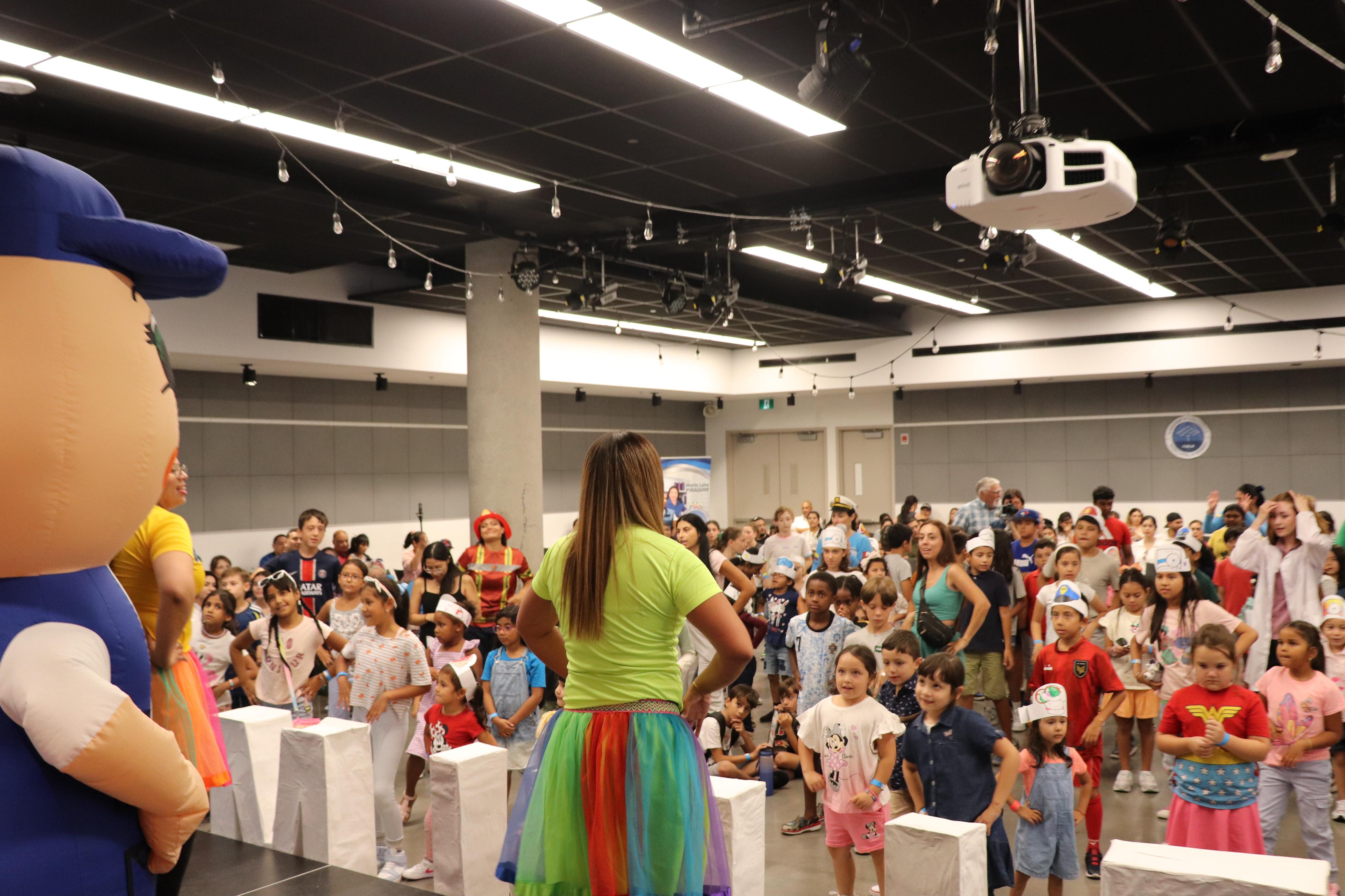 celebration-dun-jour-pour-les-enfants-dans-la-ville-de-laval-quebec