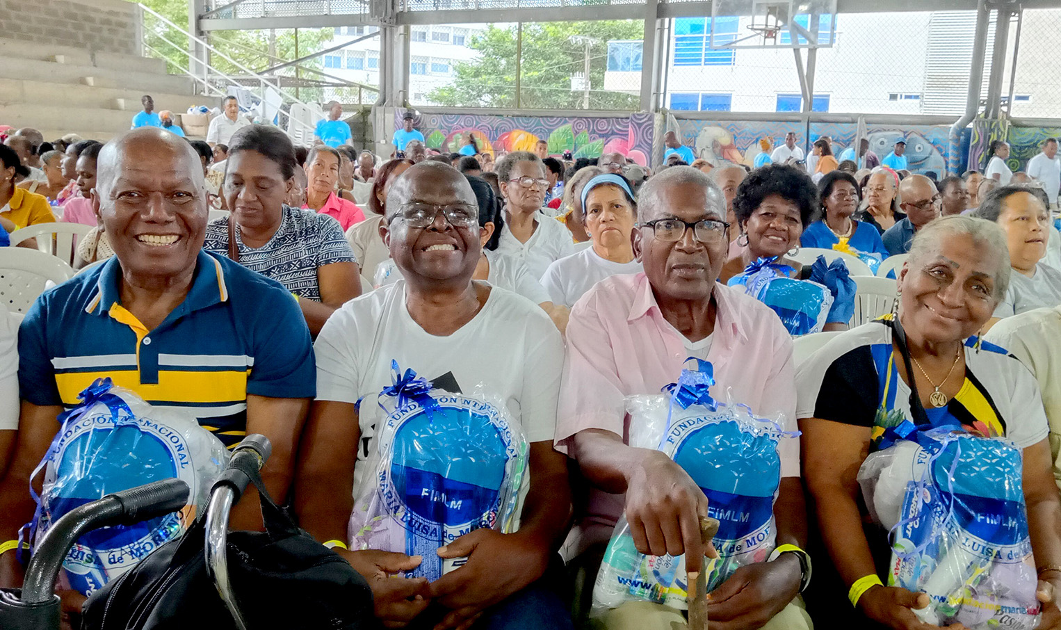 cultura-inclusion-y-bienestar-1-000-personas-mayores-y-con-discapacidad-vivieron-una-jornada-inolvidable-en-buenaventura