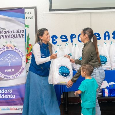 La Fundación Internacional María Luisa de Moreno llevó a cabo una jornada de apoyo en la que 15 familias del municipio de Villamaría, Caldas, participaron en el taller “Familias que aprenden, familias que se fortalecen”.