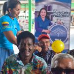 Participando del taller Participantes reciben orientación y beneficios en un ambiente amable y organizado.
