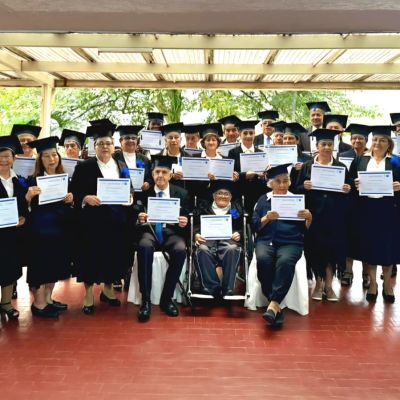En la capital de Risaralda, 35 estudiantes celebran la clausura del Bienestar para la Persona Mayor