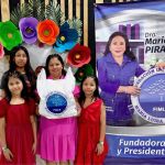 Foto institucional de entrega de mercado