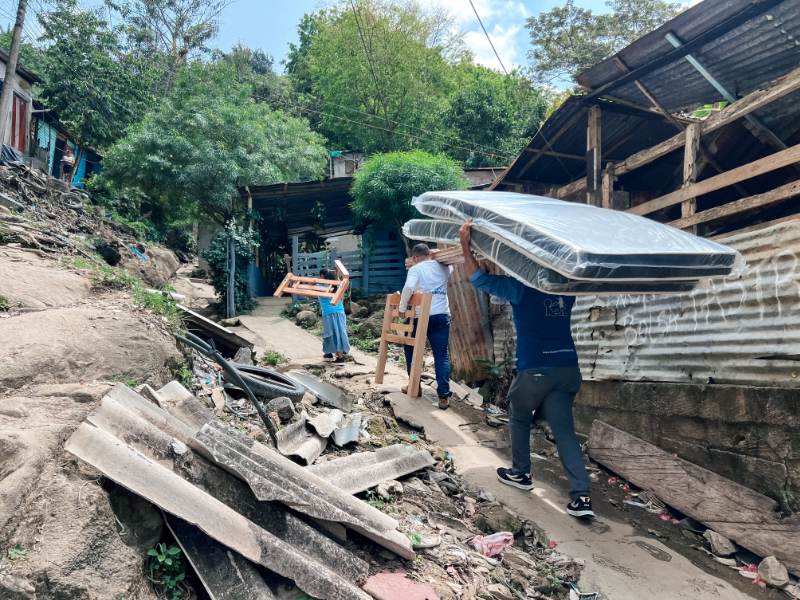 La FIMLM sigue llevando esperanza a familias afectadas por las inundaciones en Córdoba
