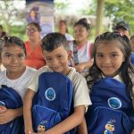 Entrega de ayudas en San Carlos Córdoba Entrega de 200 ayudas a niños de la Vereda Santa Elena del municipio de San Carlos Córdoba