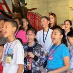 Nuestros pequeños comparten con felicidad actividades didacticas en un ambiente de integración familiar