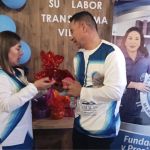 Entrega de regalos durante la jornada