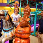 Compartiendo momentos especiales Padres e hijos disfrutaron juntos de una jornada diseñada para crear recuerdos significativos y fortalecer la convivencia familiar.