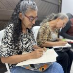 Estudiantes se integran en las dinamicas de las clases enfocados en una redacción sobre Huertas