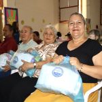 Una jornada de bienestar y sonrisas para los adultos mayores de Chinchiná En el municipio de Chinchiná, Caldas, se vivió una jornada de apoyo en dónde 80 adultos mayores y 20 acompañantes disfrutaron de una tarde llena de aprendizajes, integración, música y alegría.